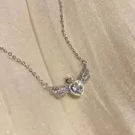 Melek Kanatlı Sentetik Taş Kalp Kolye